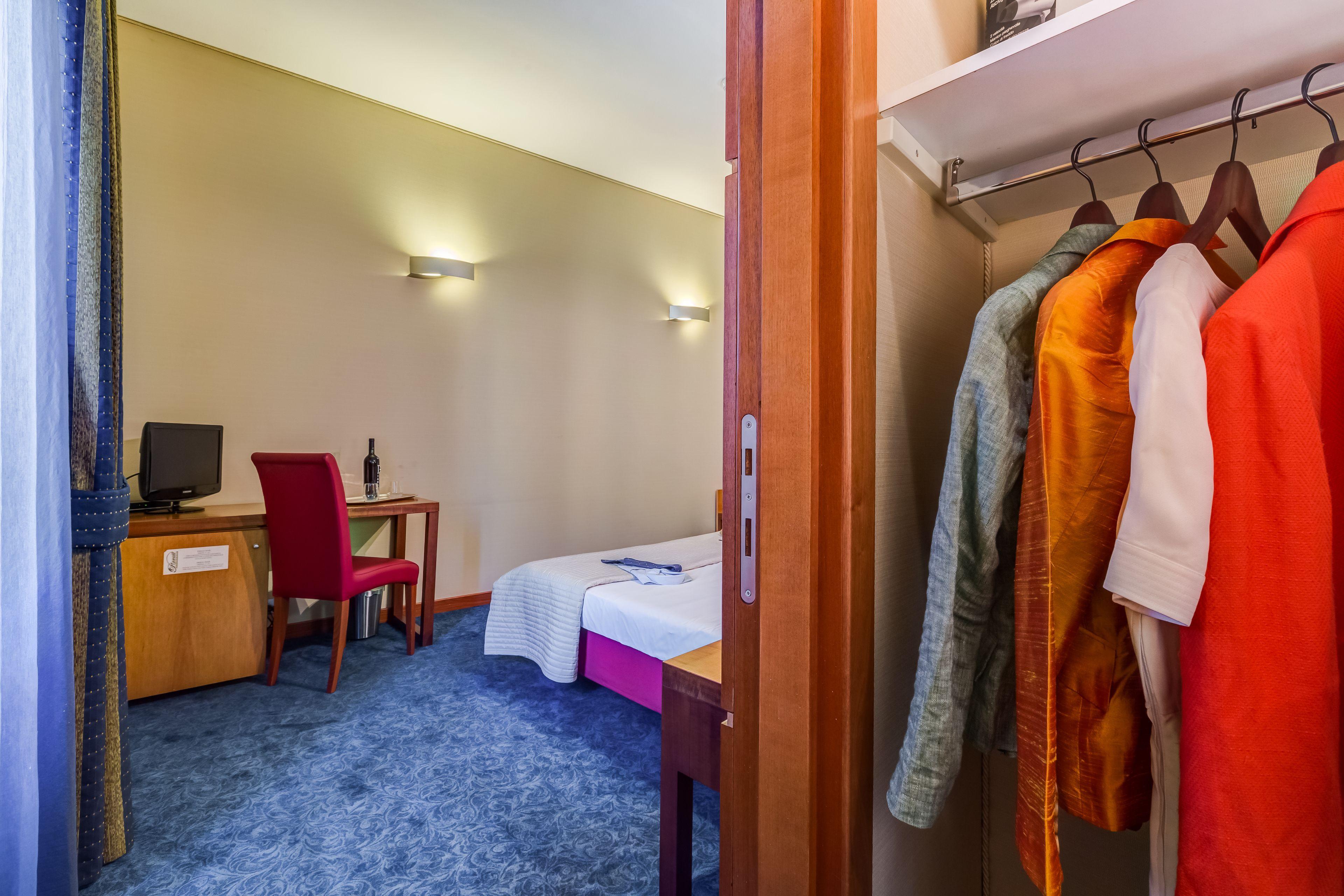 Rovati Guesthouse - Rome — Photos 3
